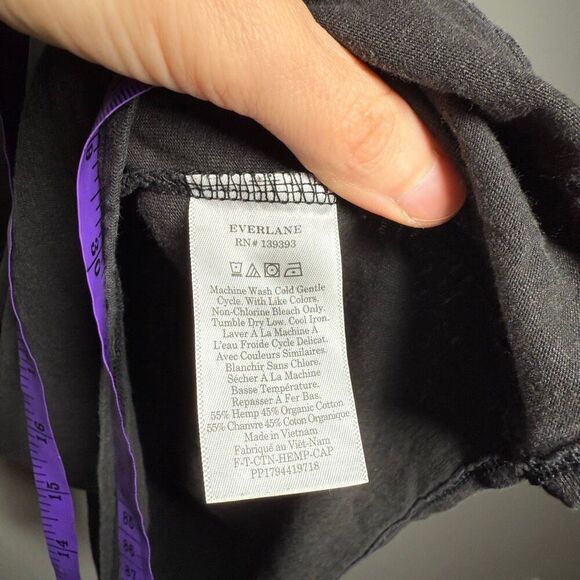 Everlane the Hemp Scoop Neck Muscle Tee black - Picture 6 of 7